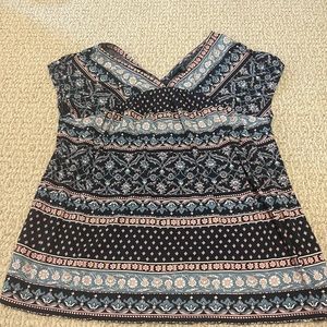 Lucky Brand patterned blouse
Size XS